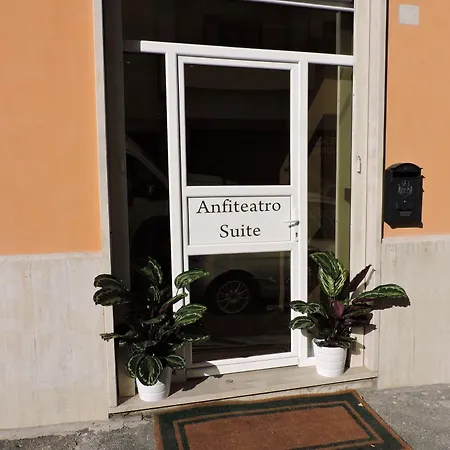 Anfiteatro 게스트하우스 3*